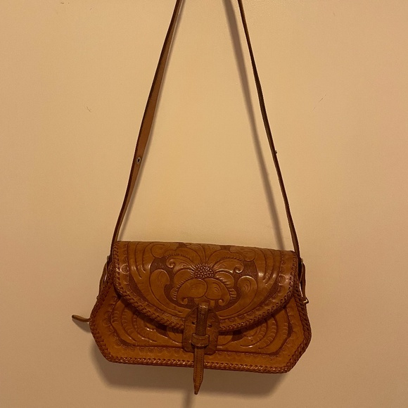 Handbags - Vintage tan leather boho/chic western inspired leather cross body/shoulder bag